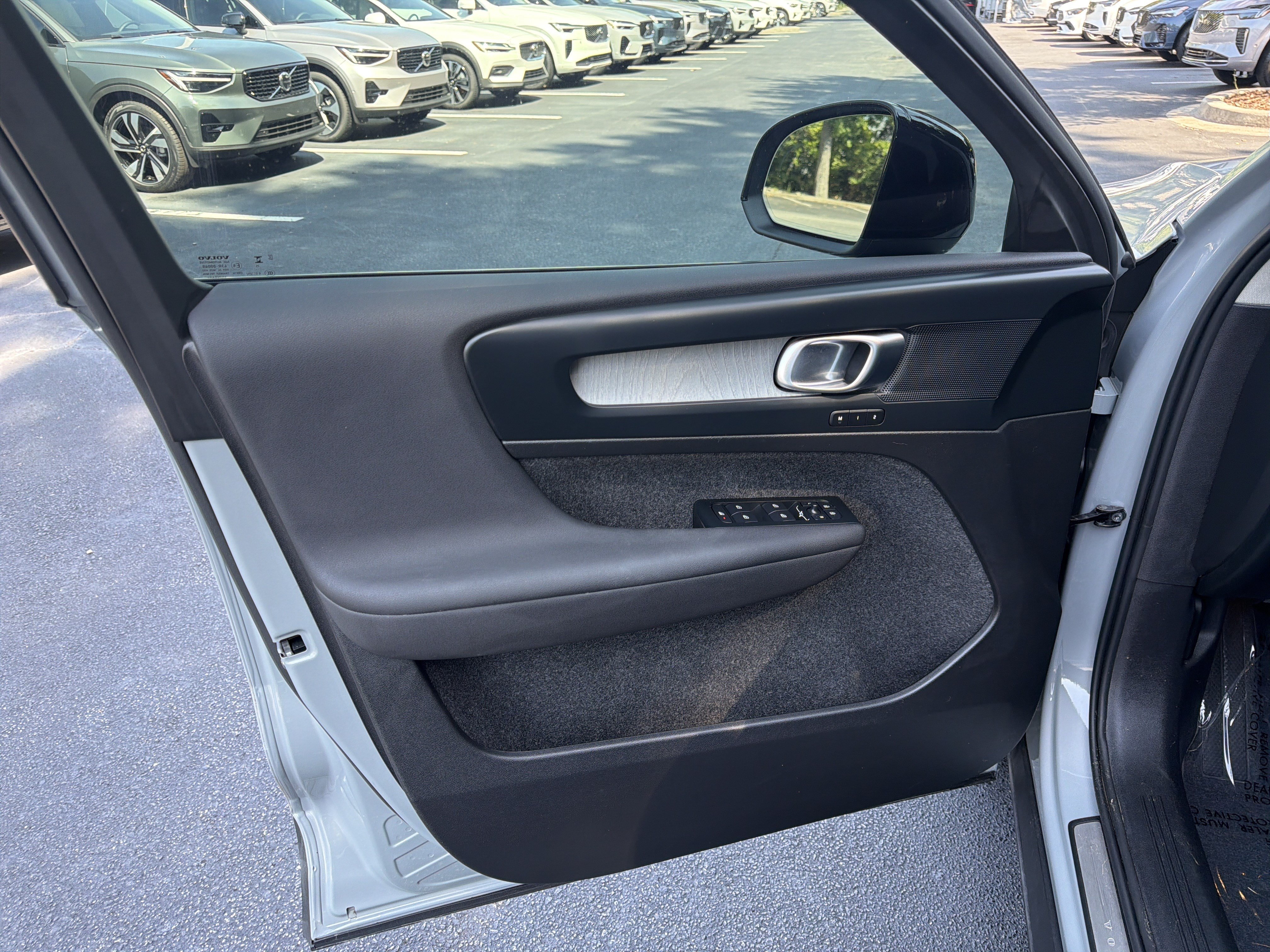 Certified 2026 Volvo XC40 B4 Core FWD image 56