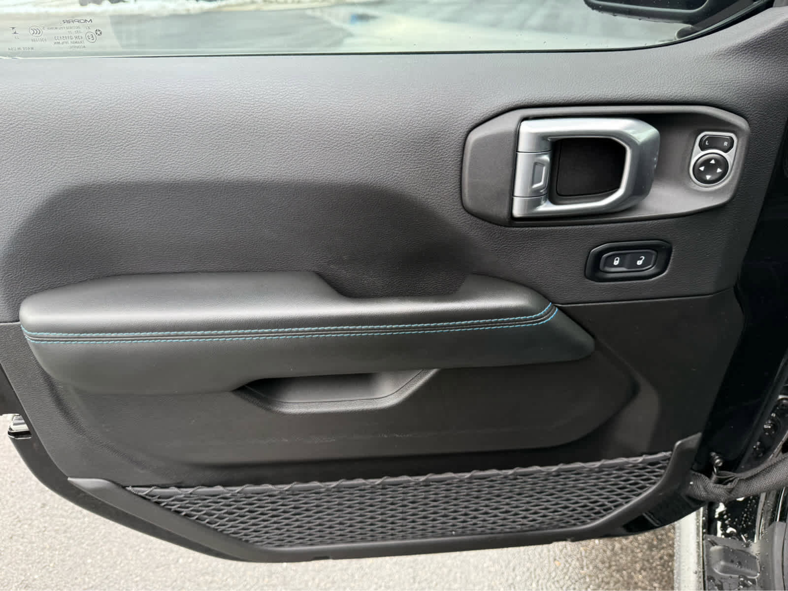 Used 2024 Jeep Wrangler Unlimited Rubicon 4xe image 16