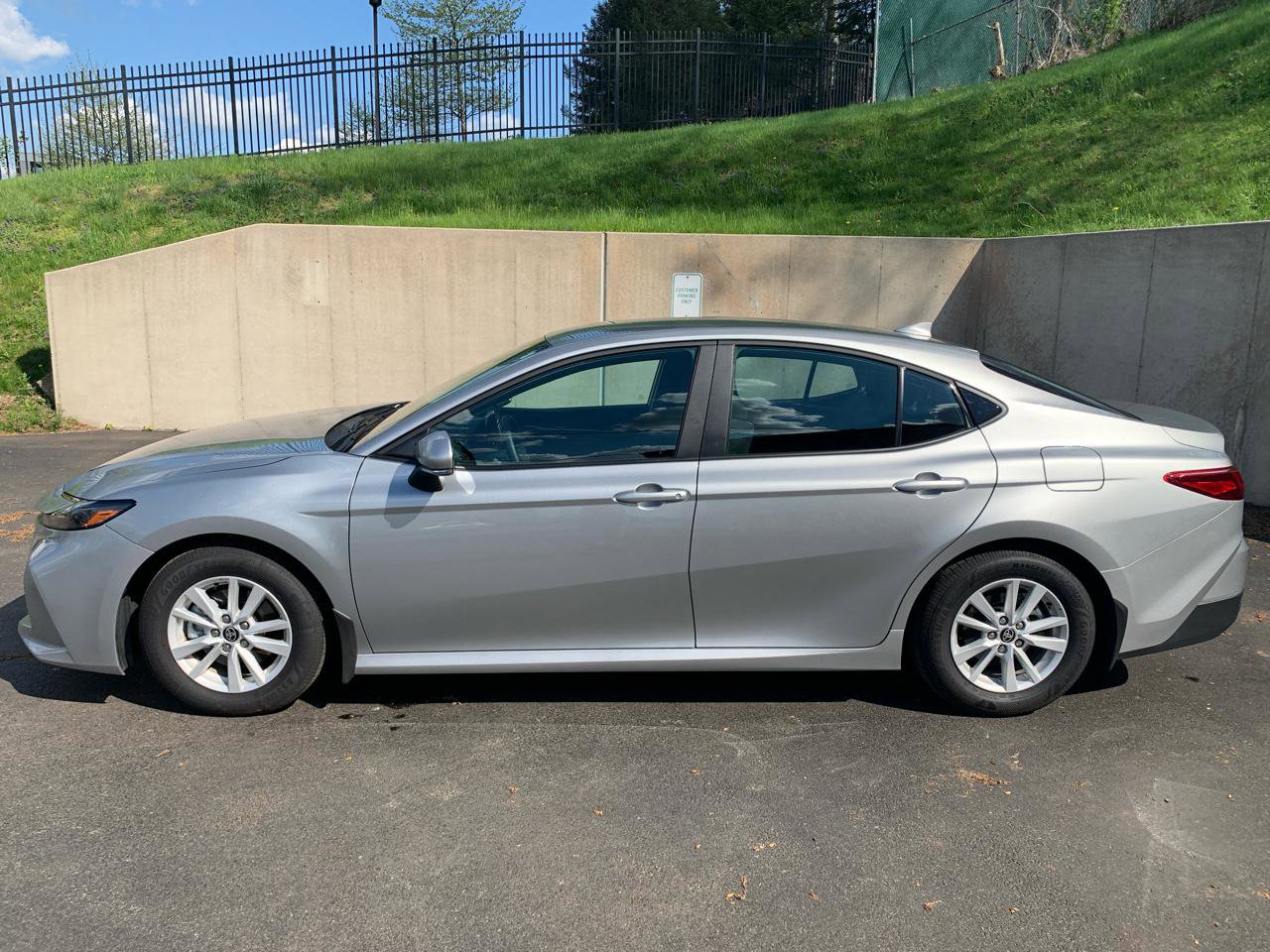Used 2026 Toyota Camry LE FWD image 2