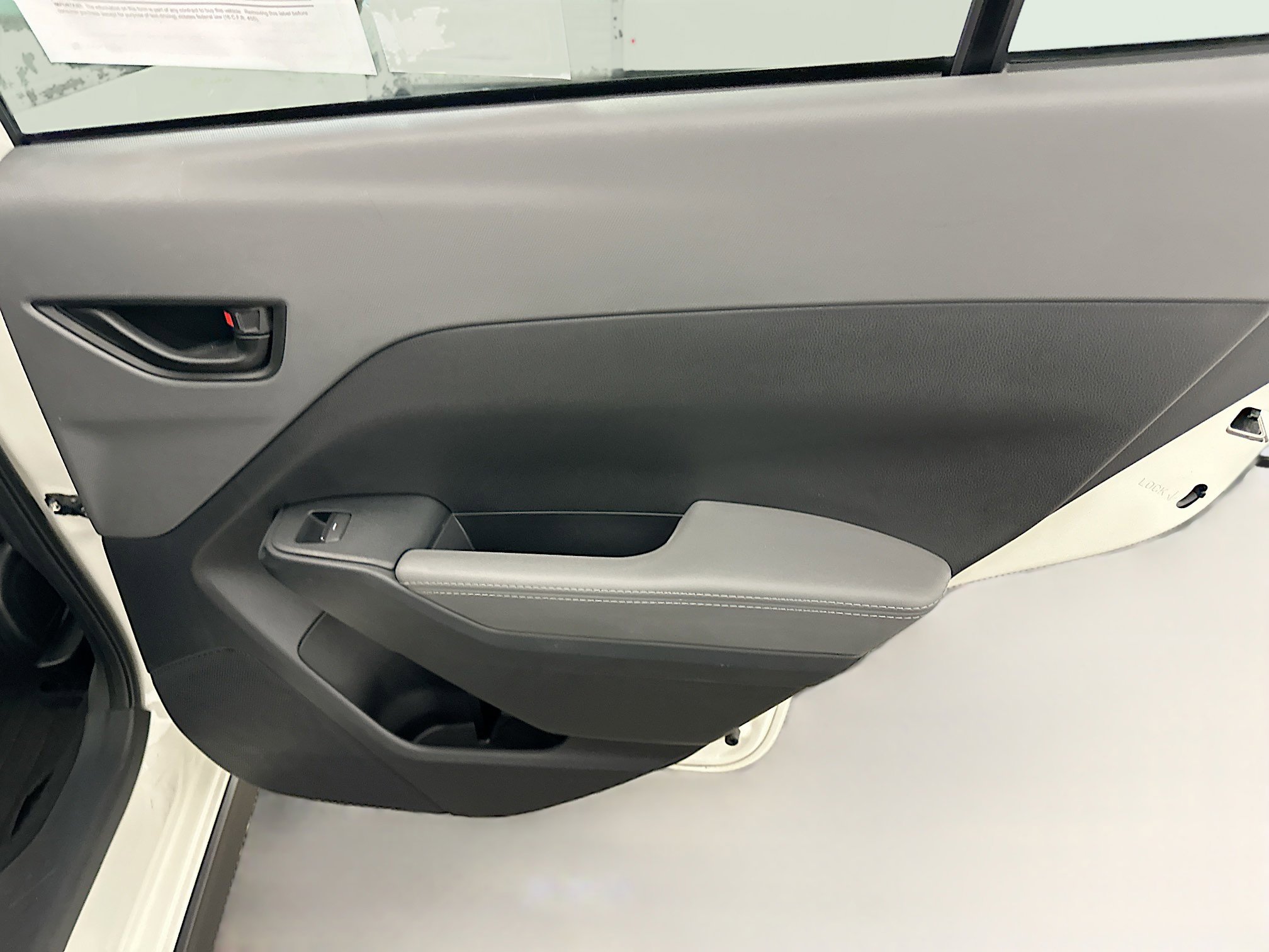 Used 2024 Subaru Crosstrek 2.0i Premium image 31