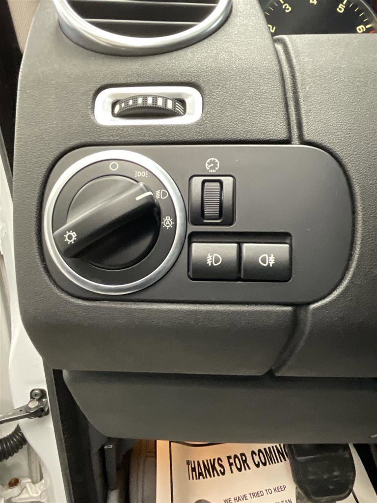 Used 2016 Land Rover LR4 HSE image 36
