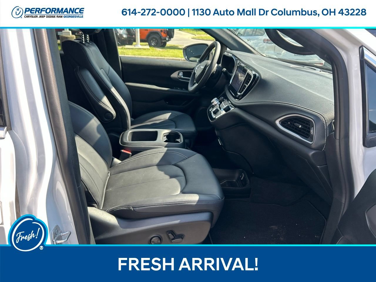 Used 2026 Chrysler Pacifica Select FWD image 16