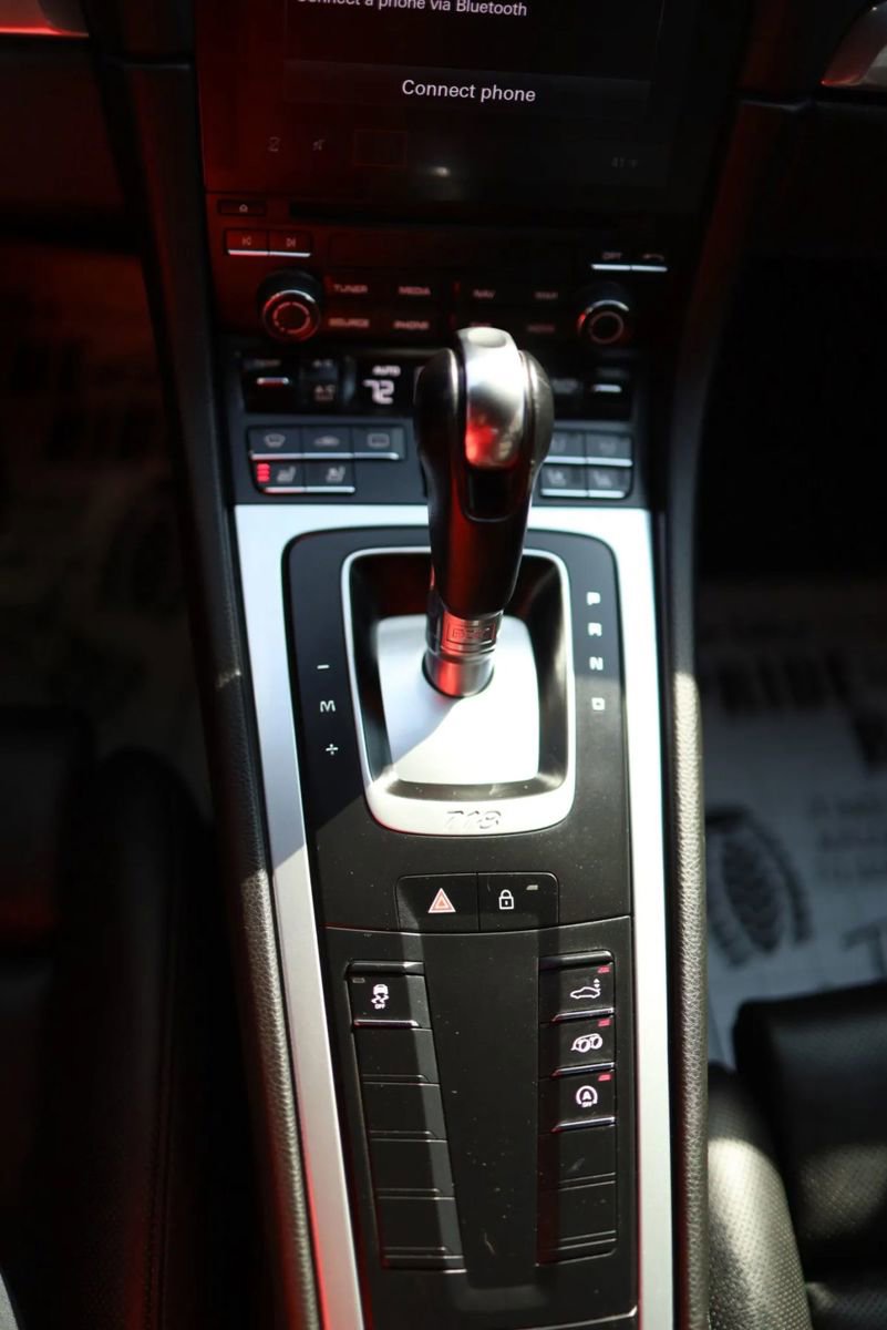 Used 2019 Porsche 718 Cayman RWD image 35