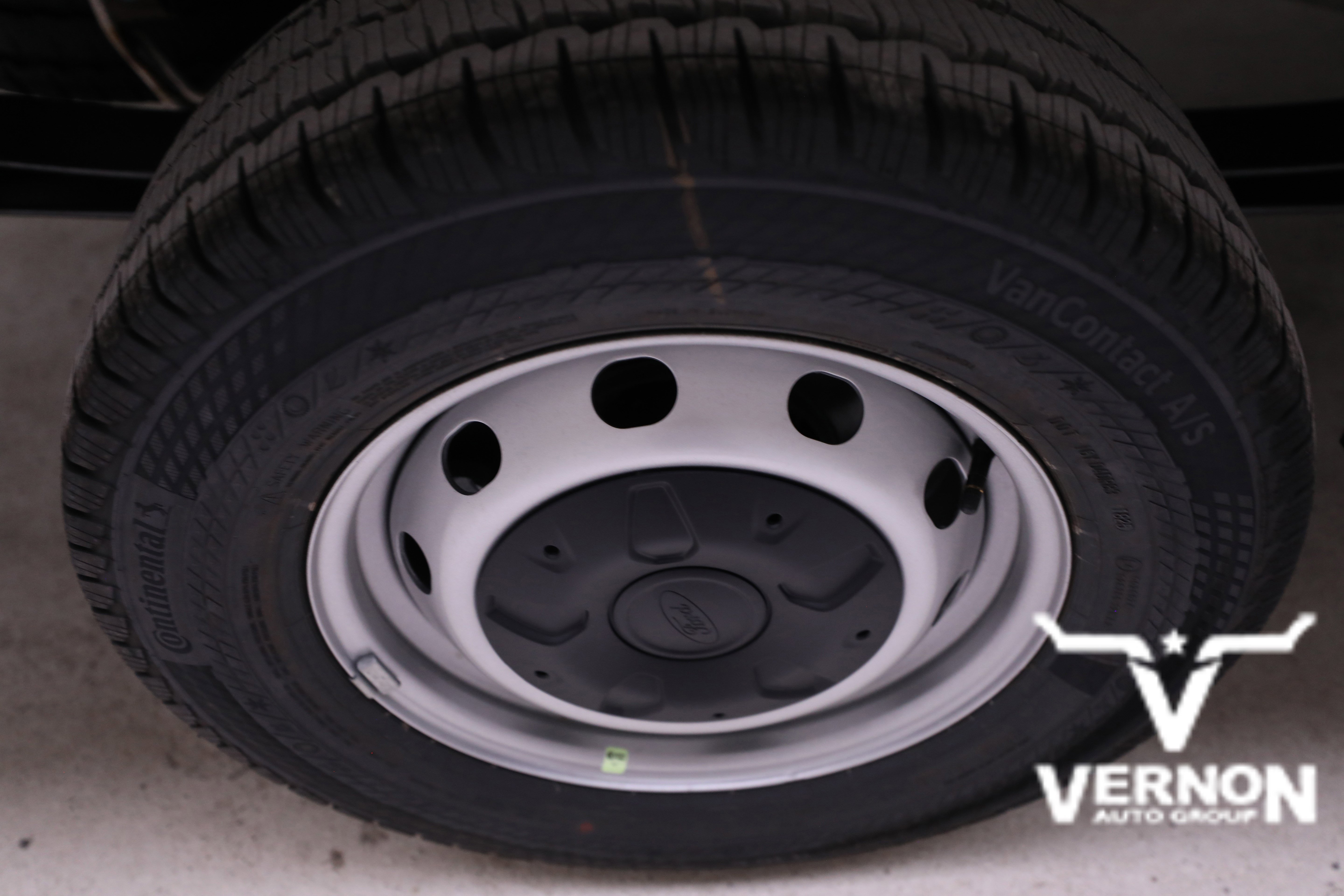 New 2025 Ford Transit 150 Low Roof image 30