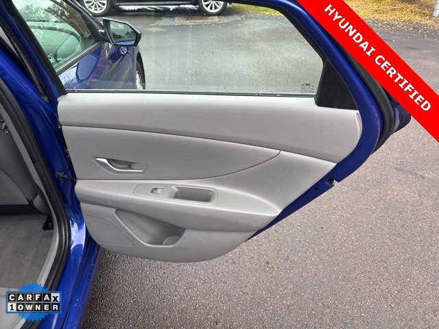 Used 2021 Hyundai Elantra SE image 6