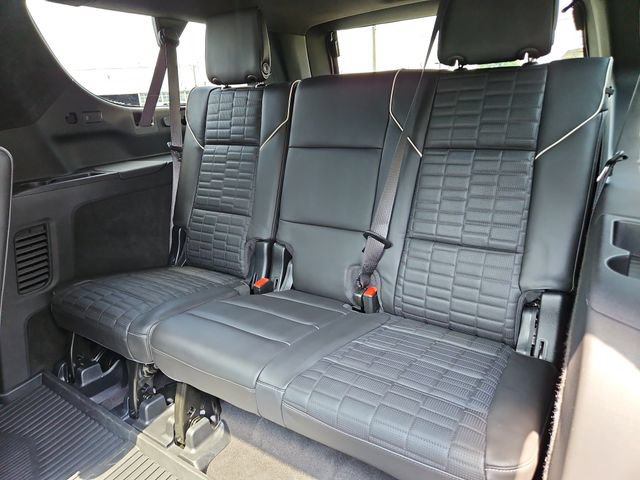 Certified 2026 Cadillac Escalade ESV V w/ LPO, ONYX Package AWD/4WD image 28