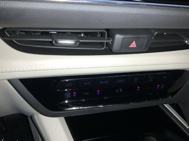 Used 2023 Buick Envision Avenir image 29