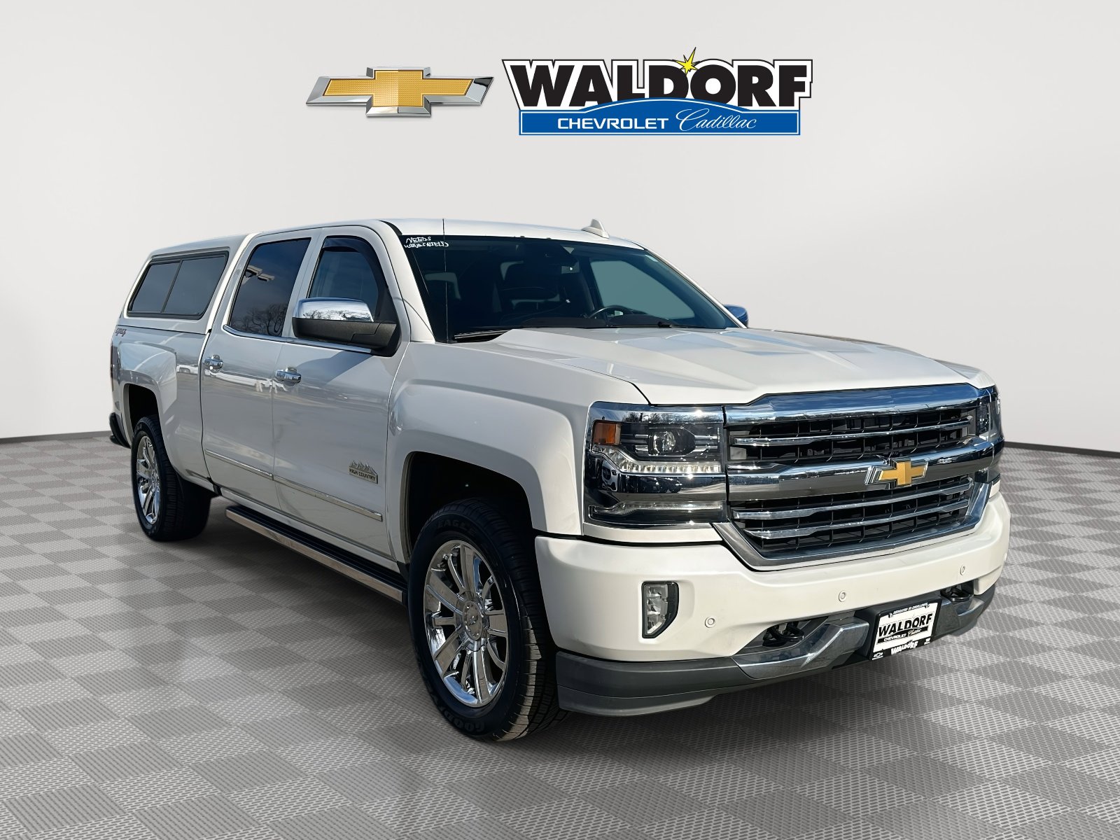 Used 2018 Chevrolet Silverado 1500 High Country image 1