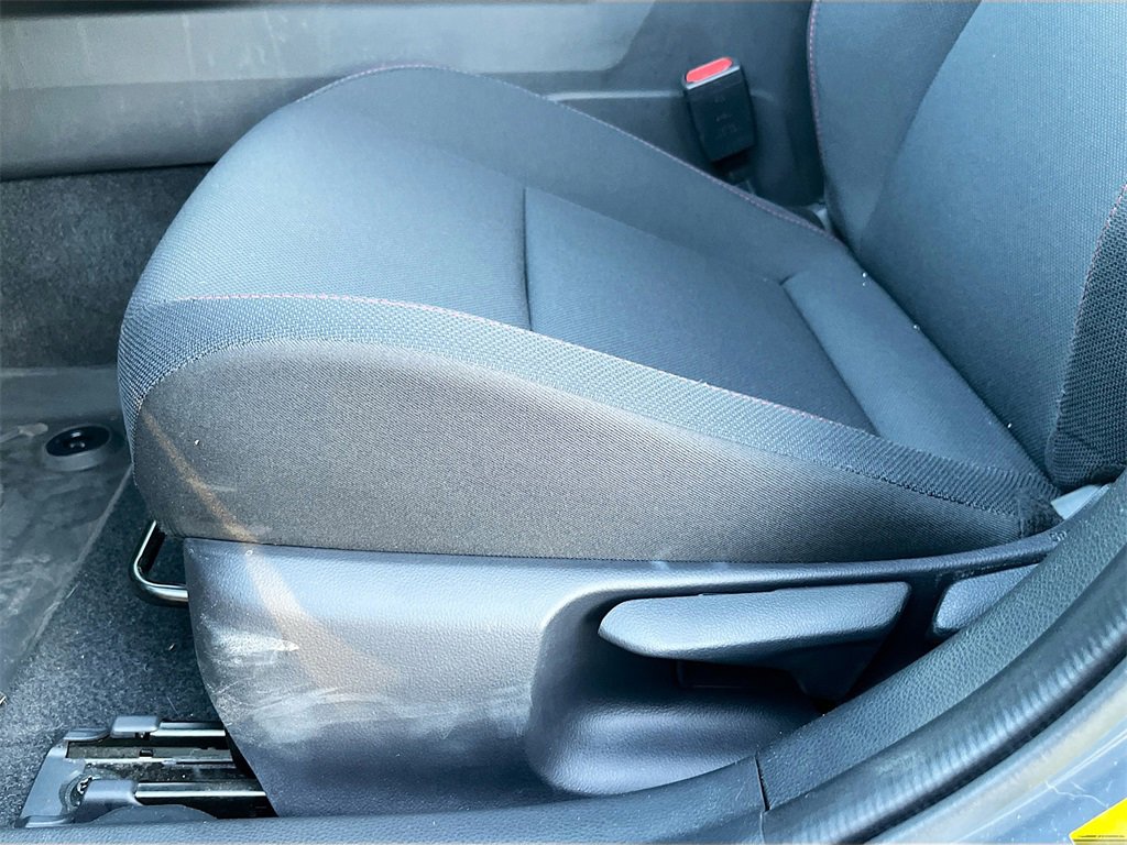 Used 2024 Toyota Prius Prime SE image 18