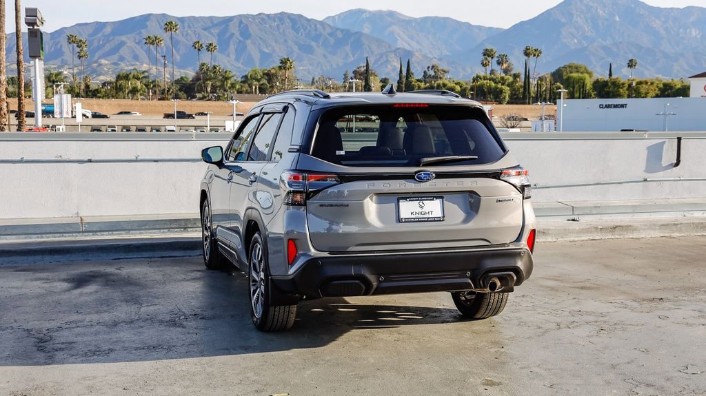 Used 2025 Subaru Forester Touring w/ Popular Package - Touring image 7