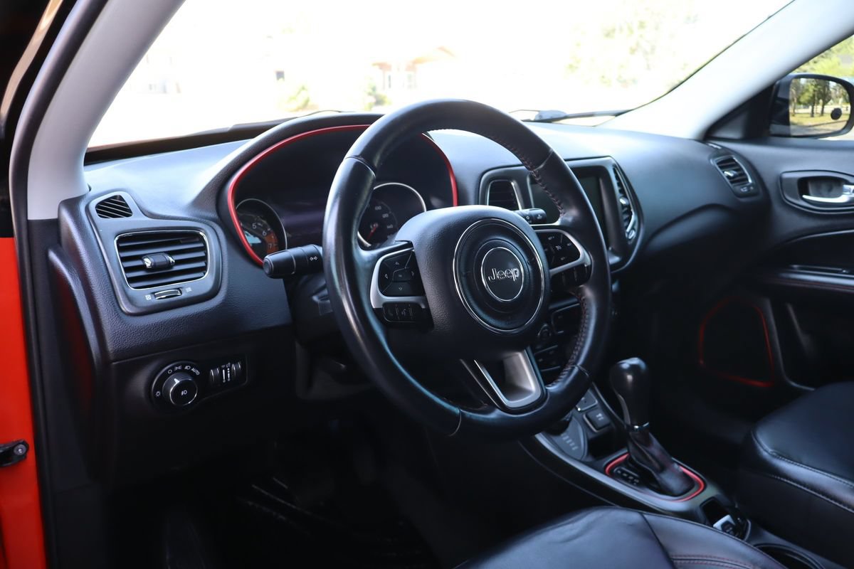 Used 2017 Jeep Compass Trailhawk w/ Popular Equipment Group AWD/4WD image 15