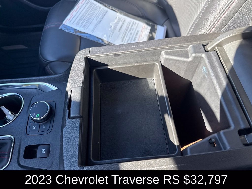 Used 2023 Chevrolet Traverse RS w/ LPO, Floor Liner Package AWD/4WD image 36