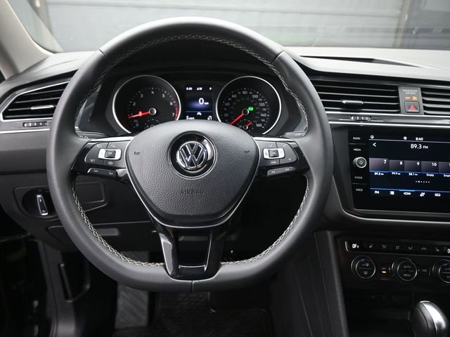 Used 2021 Volkswagen Tiguan SE w/ Panoramic Sunroof Package FWD image 7