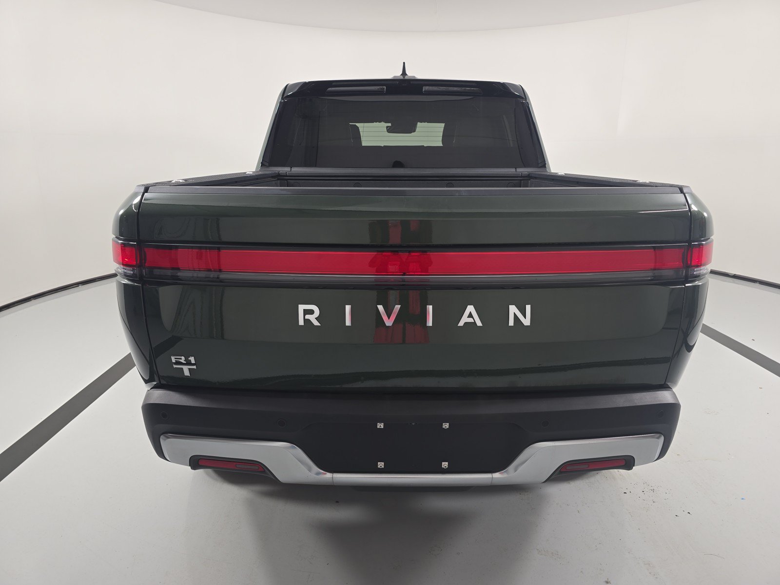 Used 2023 Rivian R1T Adventure AWD/4WD image 4