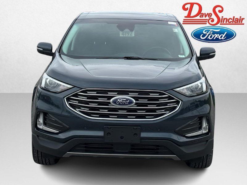 Used 2024 Ford Edge Titanium AWD/4WD image 2
