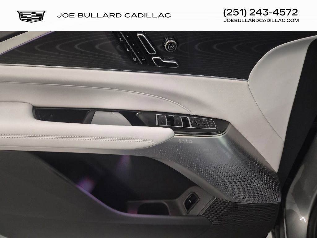 New 2026 Cadillac Lyriq Premium Luxury w/ LPO, Floor Liner Package image 18