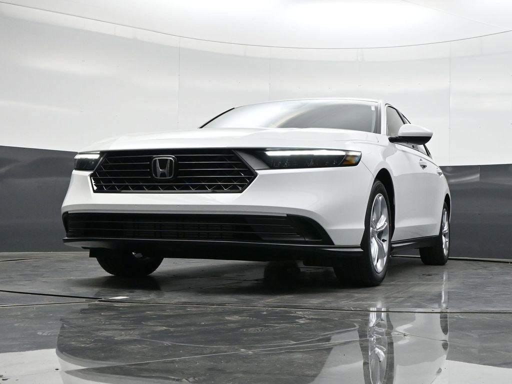 Used 2025 Honda Accord LX image 25