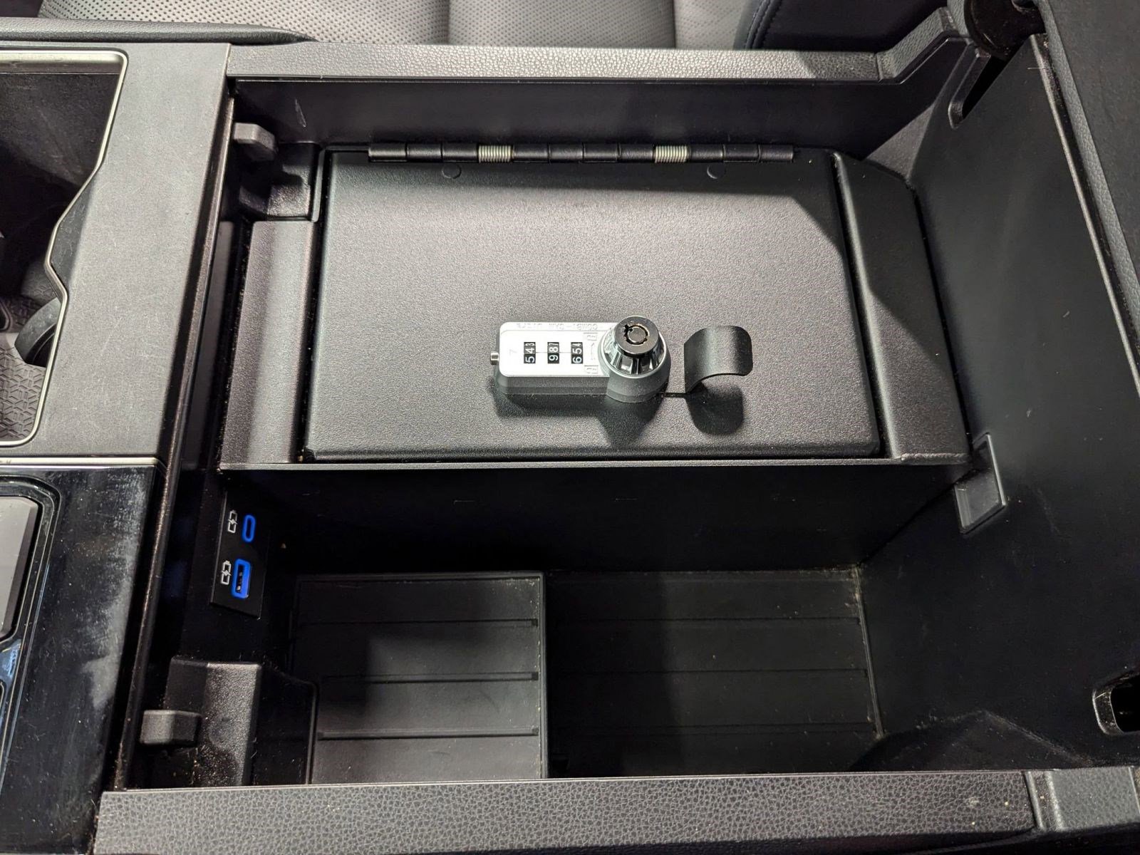 Used 2022 Toyota Tundra Limited image 30