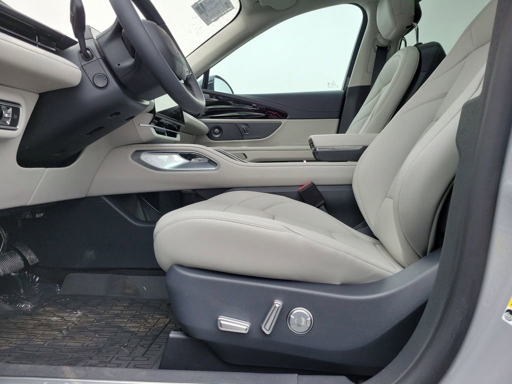 New 2026 Lincoln Nautilus Premier w/ Equipment Group 102A image 19
