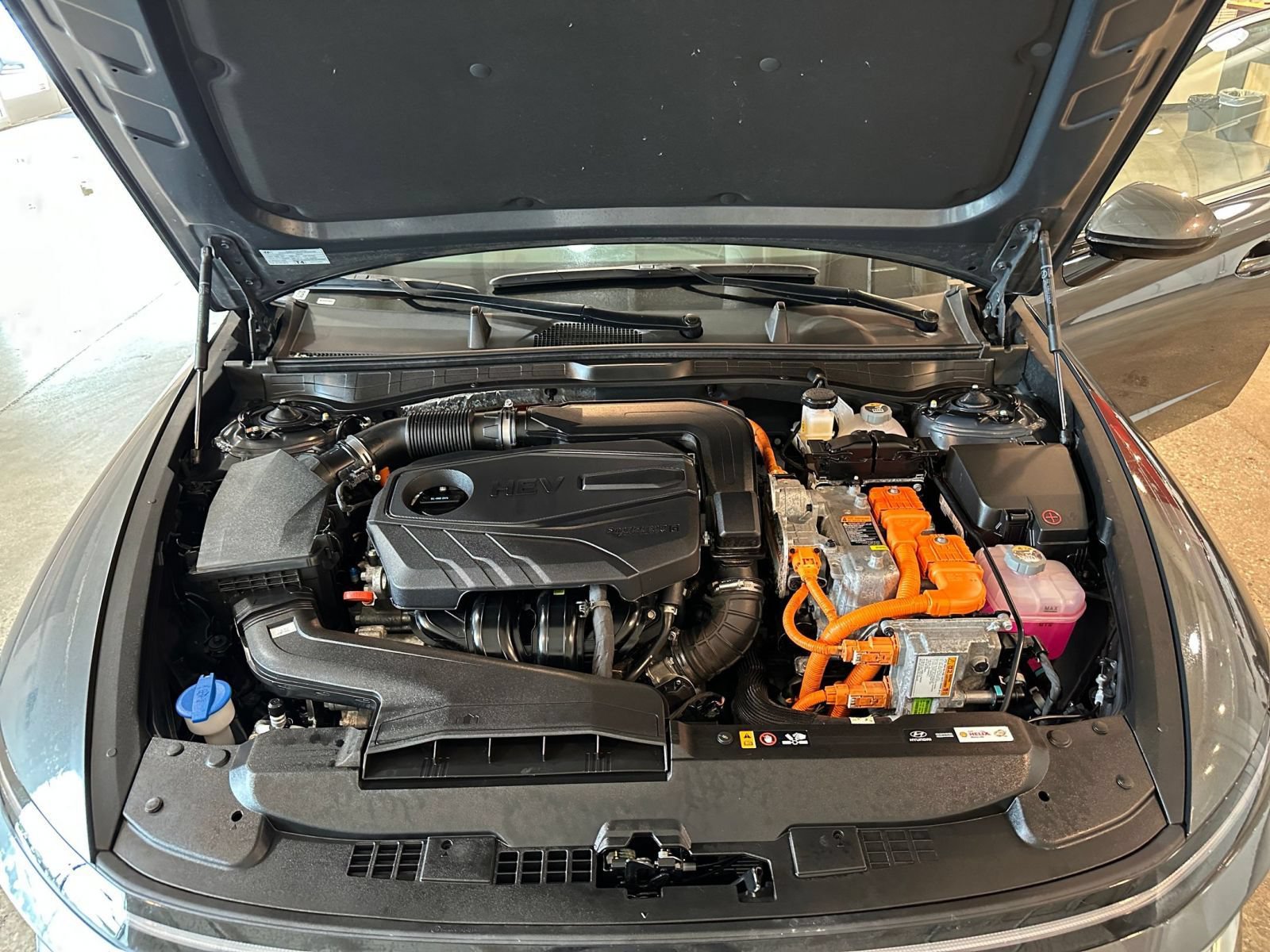 Used 2025 Hyundai Sonata SEL FWD image 32