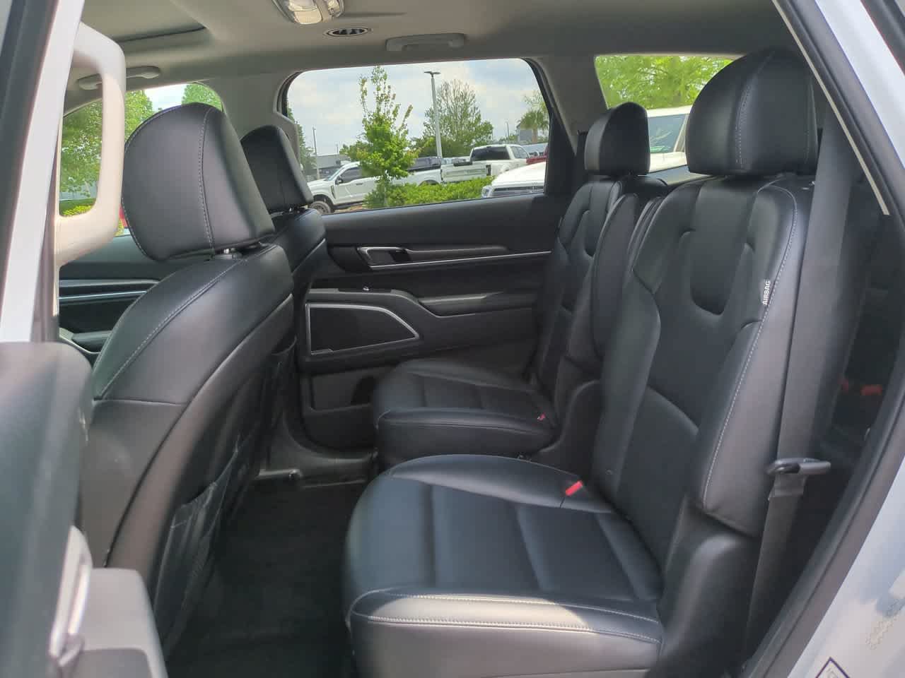 Used 2025 Kia Telluride S AWD/4WD image 14
