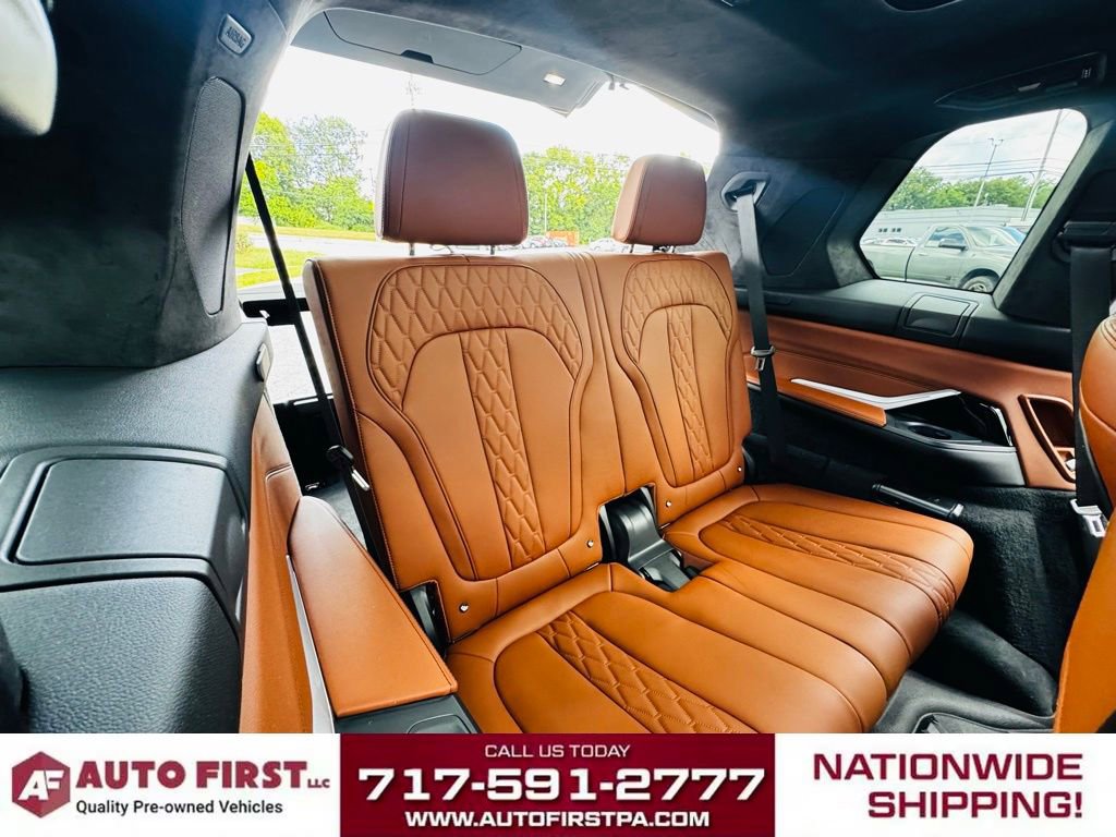 Used 2022 BMW X7 M50i w/ Executive Package image 29