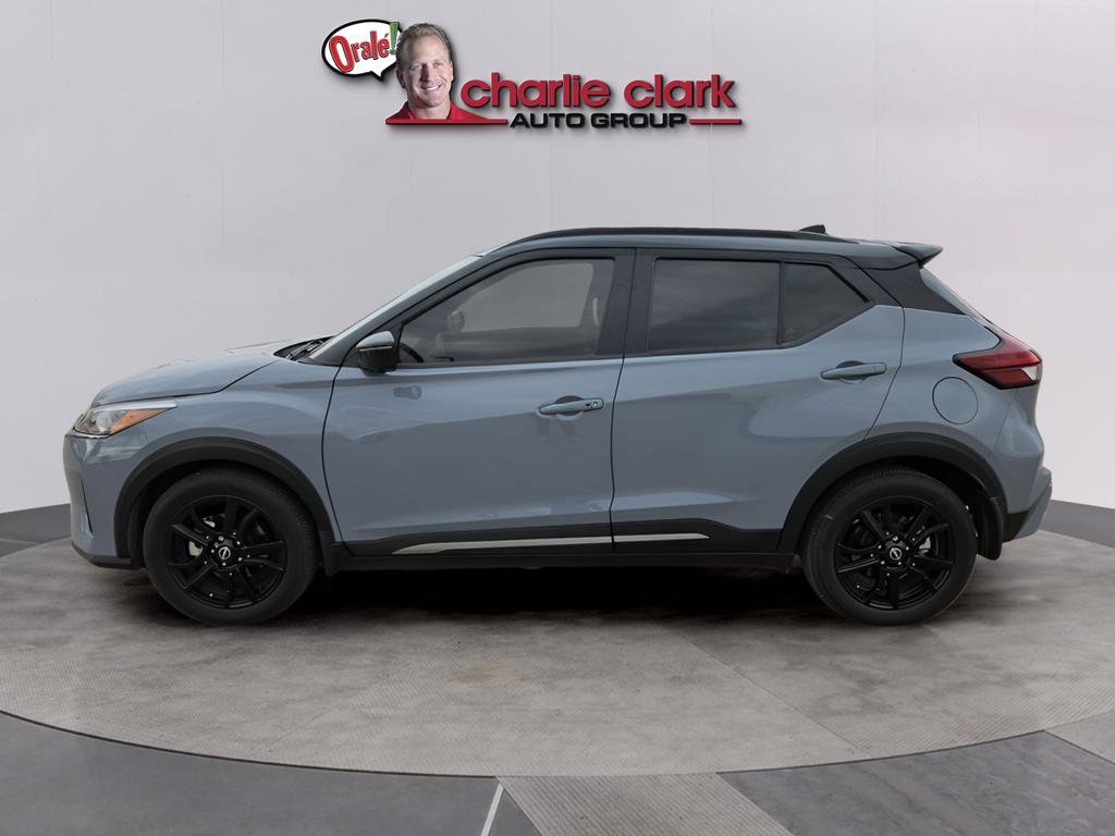 Used 2024 Nissan Kicks SR w/ SR Premium Package image 3