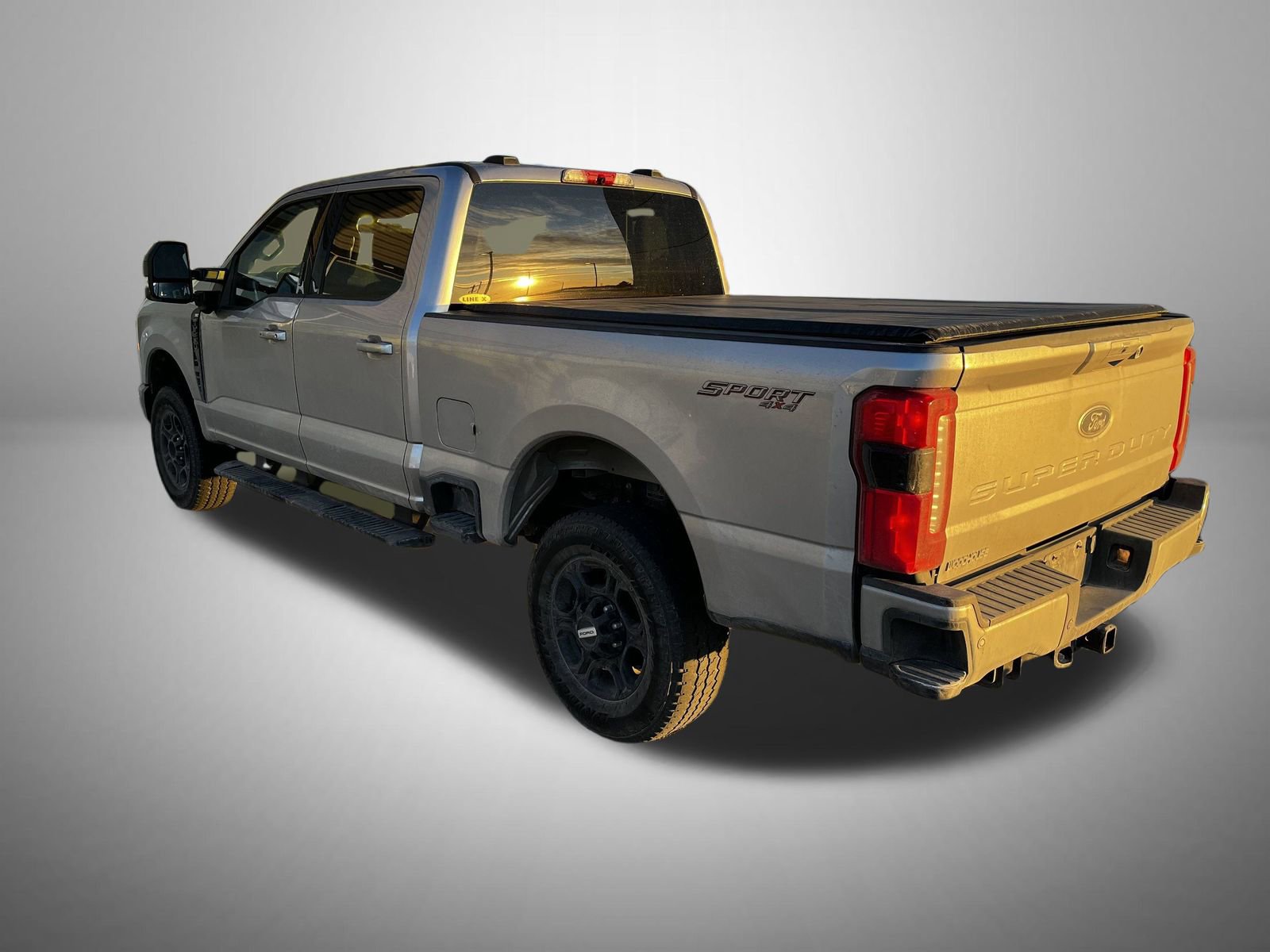 Used 2023 Ford F250 XLT w/ XLT Premium Package image 4