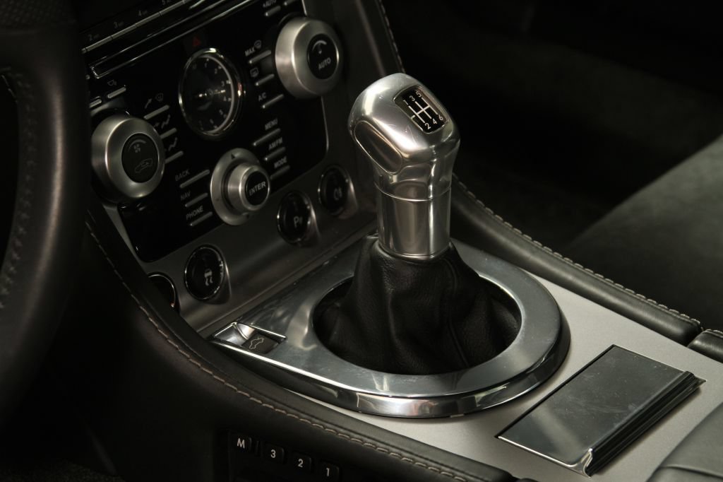 Used 2009 Aston Martin DBS Coupe RWD image 45