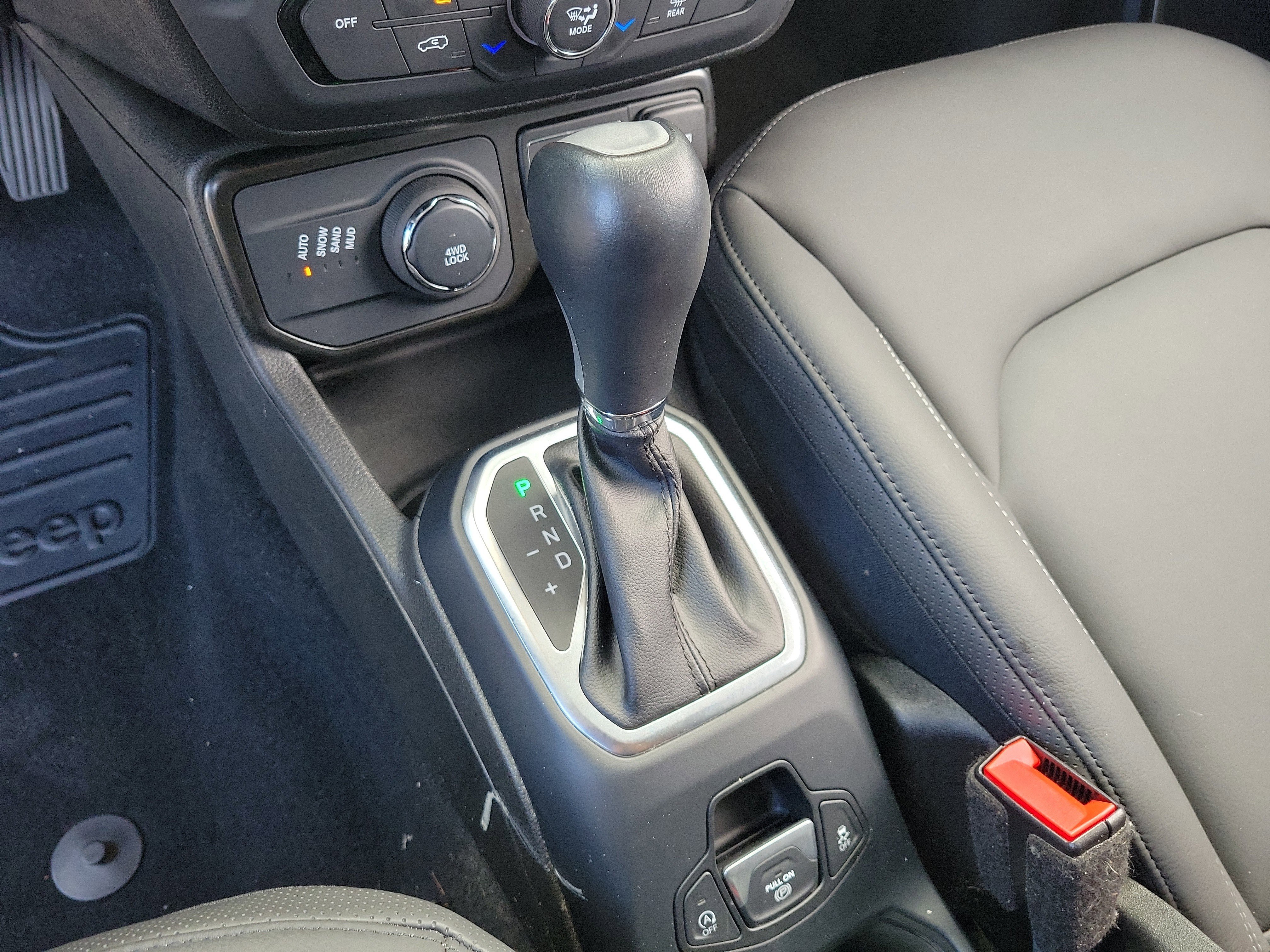 Used 2023 Jeep Renegade Limited AWD/4WD image 28