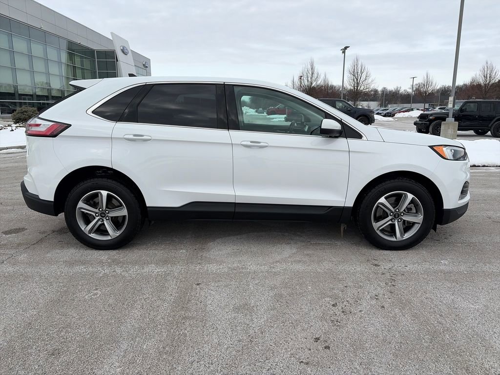 Used 2024 Ford Edge SEL w/ Convenience Package image 8