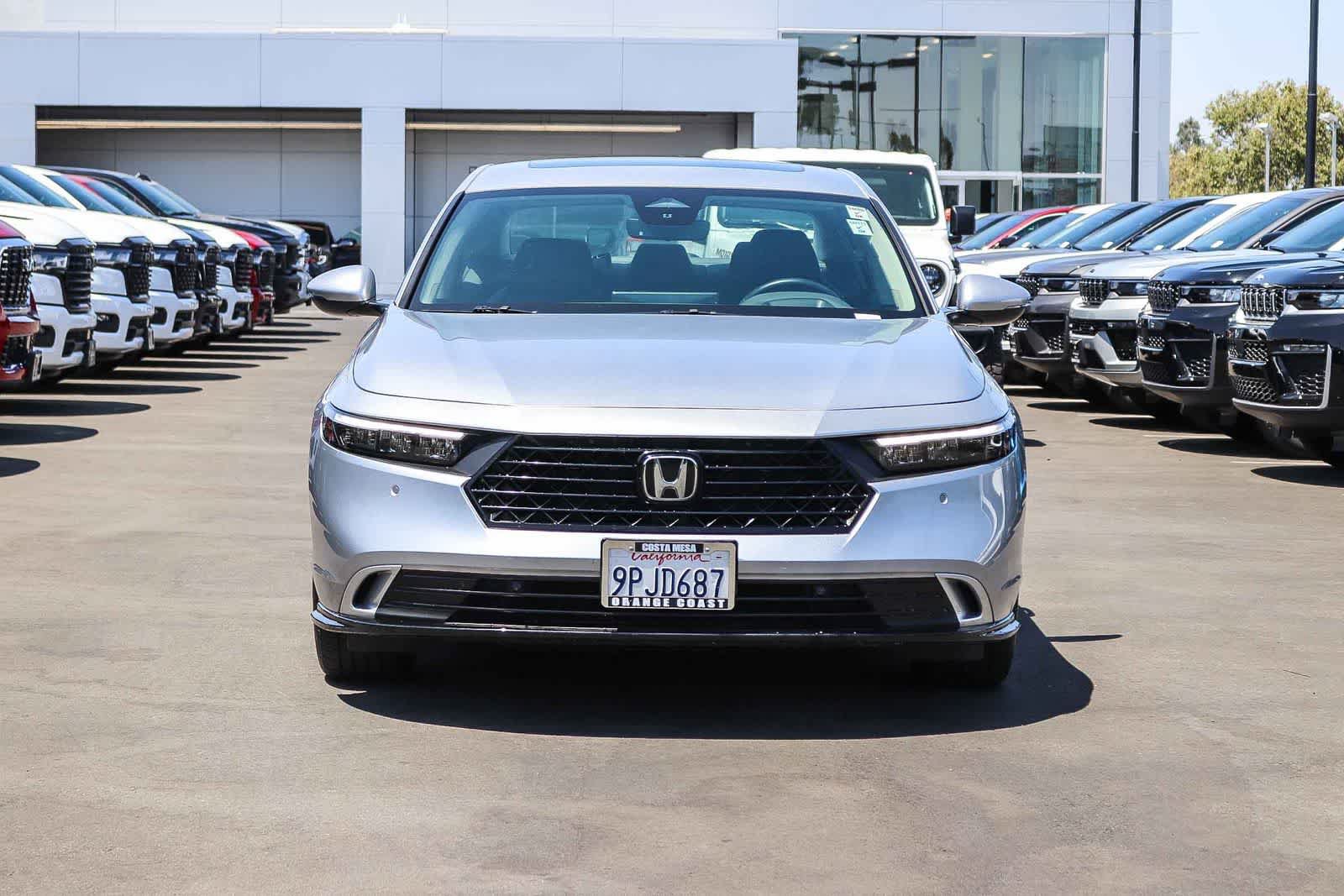 Used 2024 Honda Accord Touring image 2