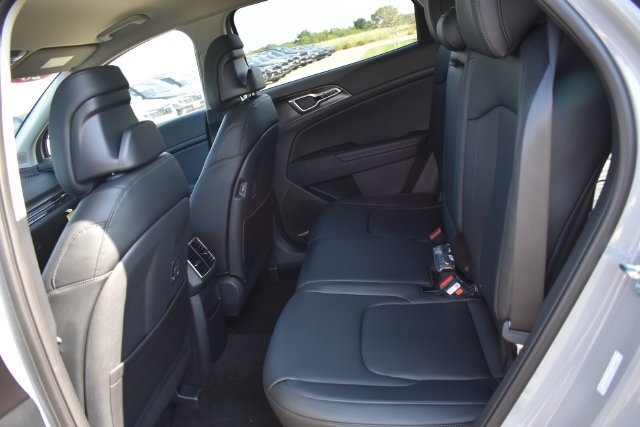 New 2026 Kia Sportage EX FWD image 18