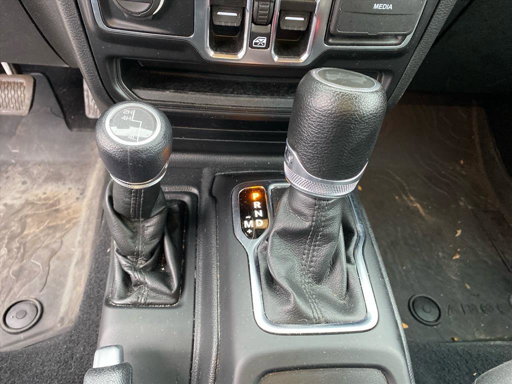 Used 2022 Jeep Wrangler Unlimited Sport w/ Sun And Sound Package AWD/4WD image 12