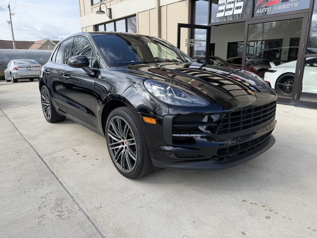 Used 2020 Porsche Macan AWD/4WD image 3