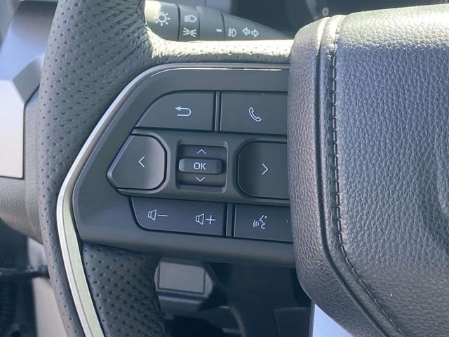 Used 2025 Toyota Tacoma TRD Off-Road image 18