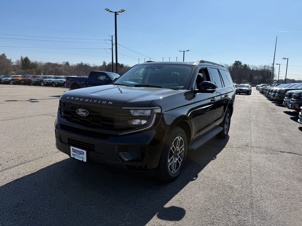 New 2026 Ford Expedition Active image 14