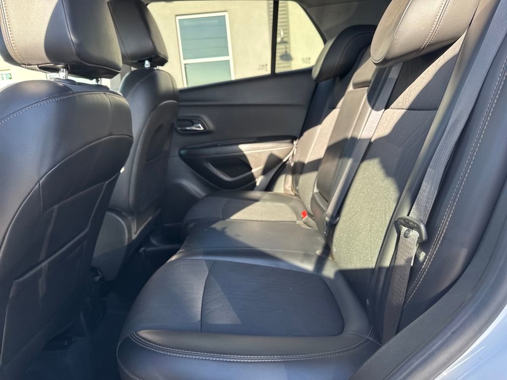 Used 2018 Chevrolet Trax LT w/ LT Convenience Package image 24