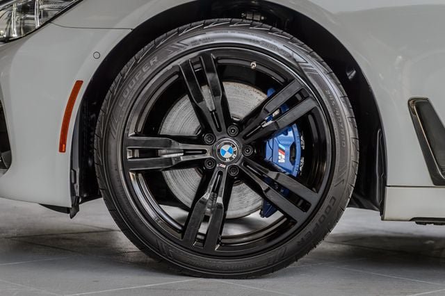 Used 2018 BMW 740i xDrive AWD/4WD image 13