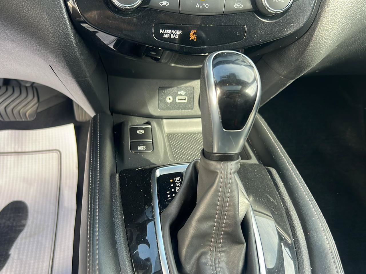 Used 2020 Nissan Rogue SL AWD/4WD image 22