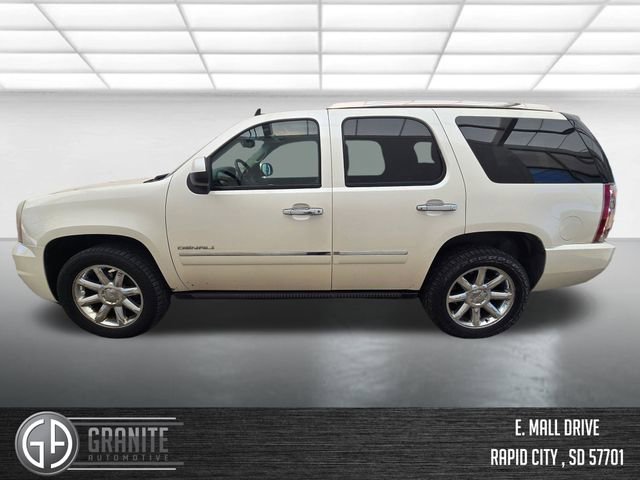 Used 2011 GMC Yukon Denali image 2