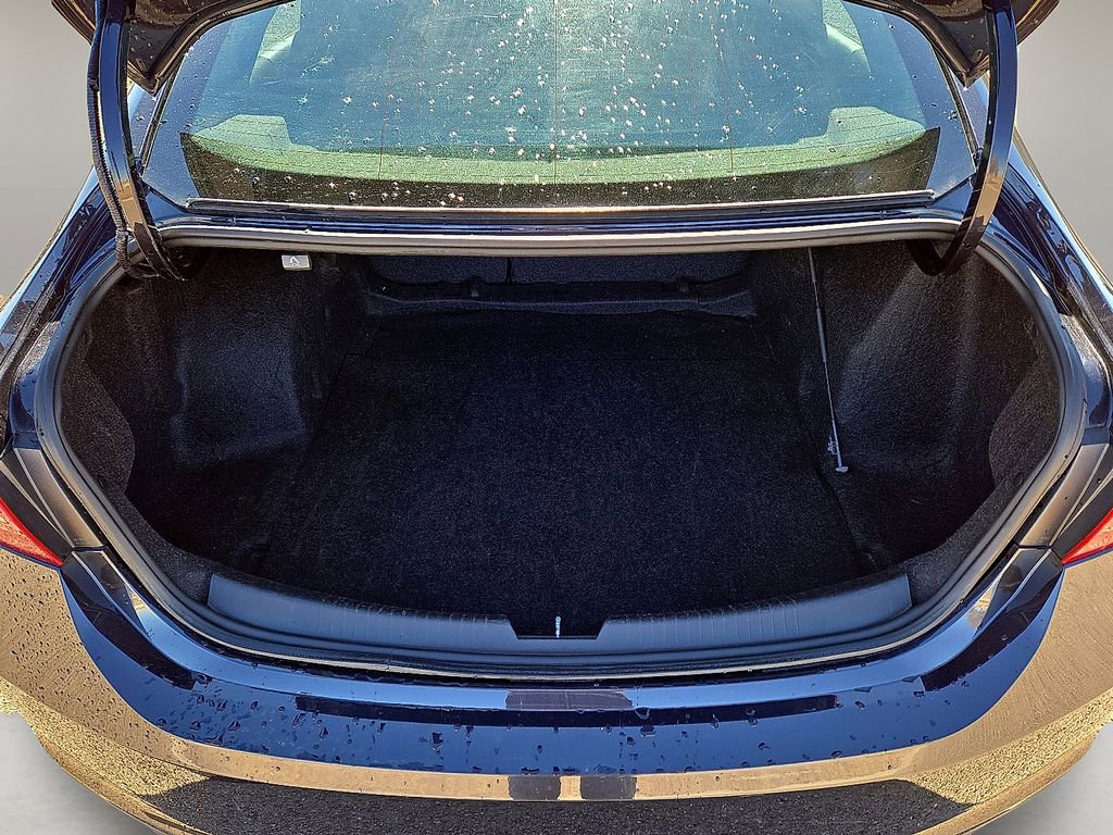 Used 2023 Chevrolet Malibu LT image 15