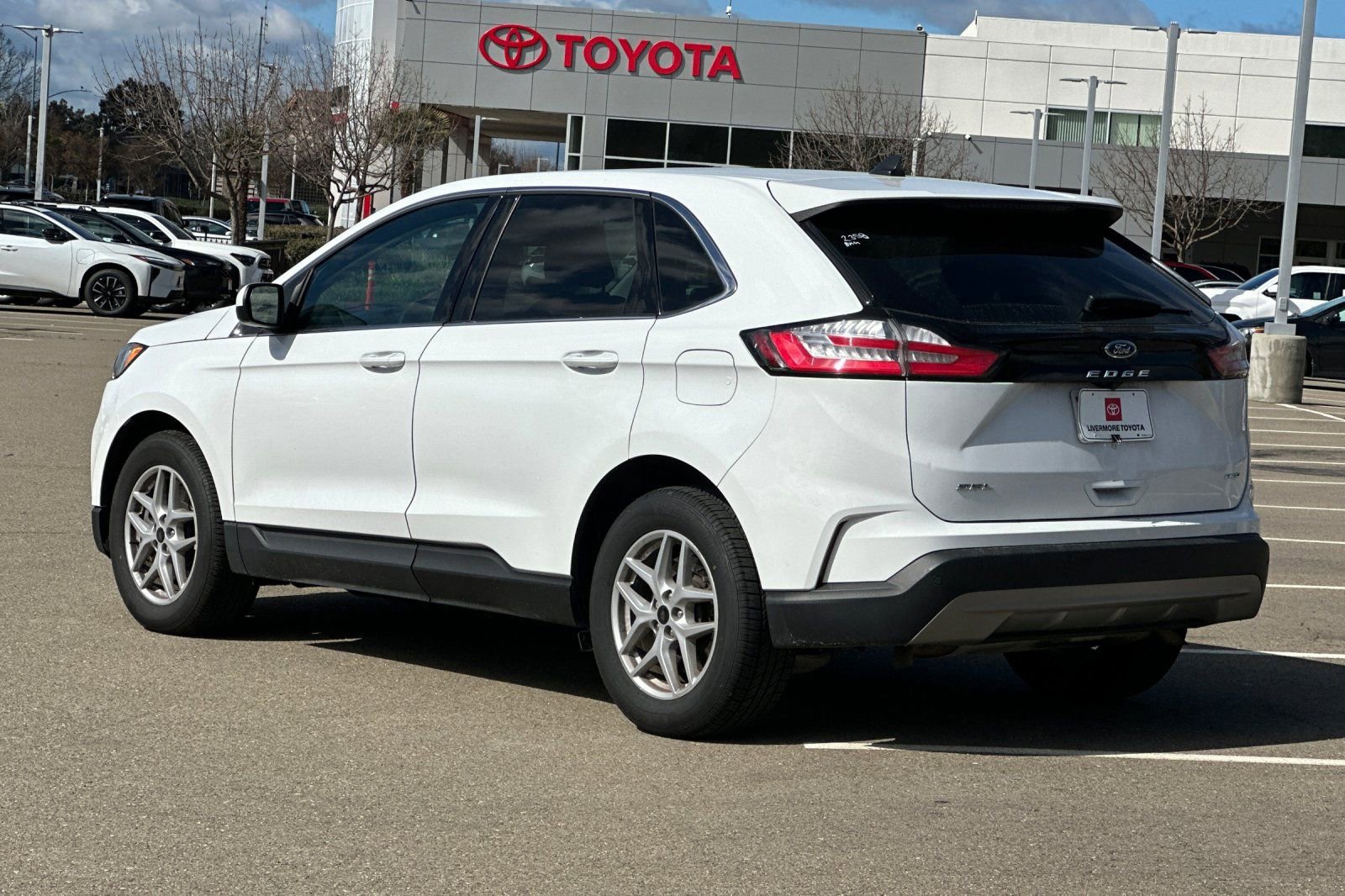 Used 2024 Ford Edge SEL AWD/4WD image 6