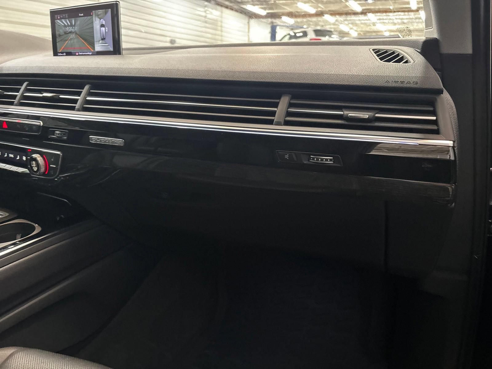 Used 2019 Audi Q7 3.0T Premium Plus w/ Premium Plus Package AWD/4WD image 30