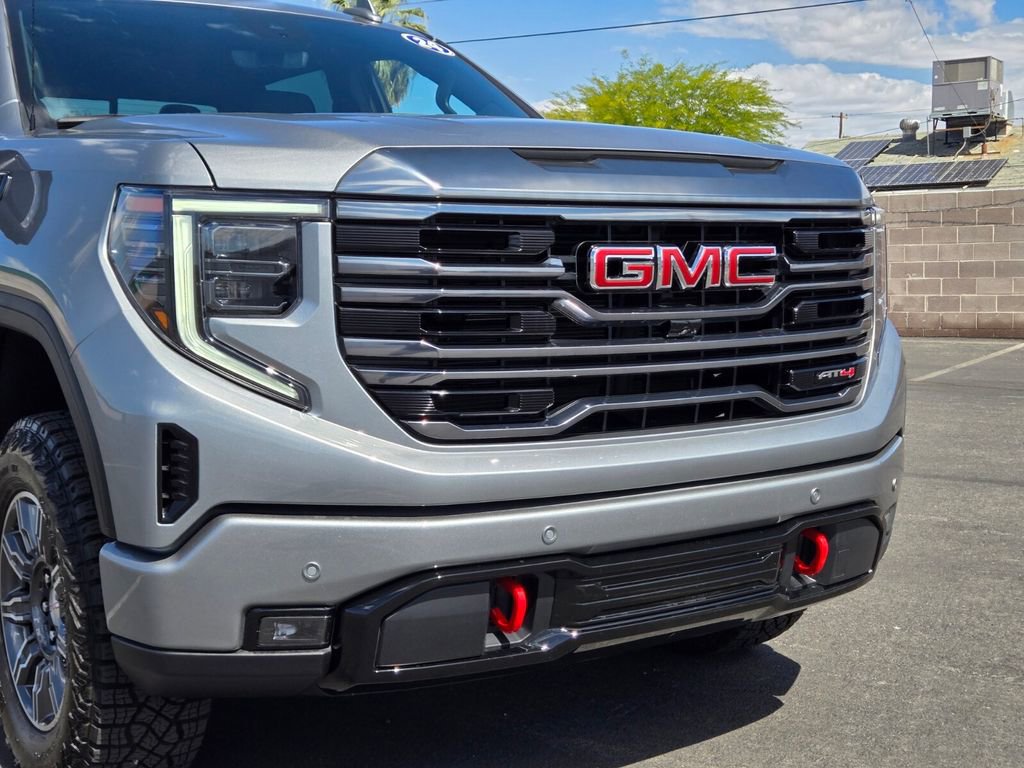 Used 2024 GMC Sierra 1500 AT4 w/ Technology Package AWD/4WD image 8