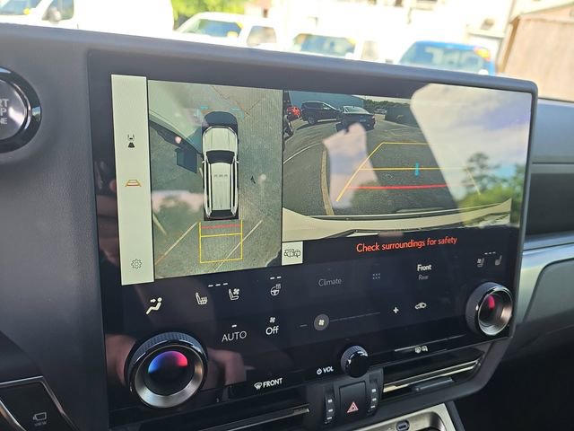 Used 2025 Lexus GX 550 w/ Accessory Package (2T) AWD/4WD image 27