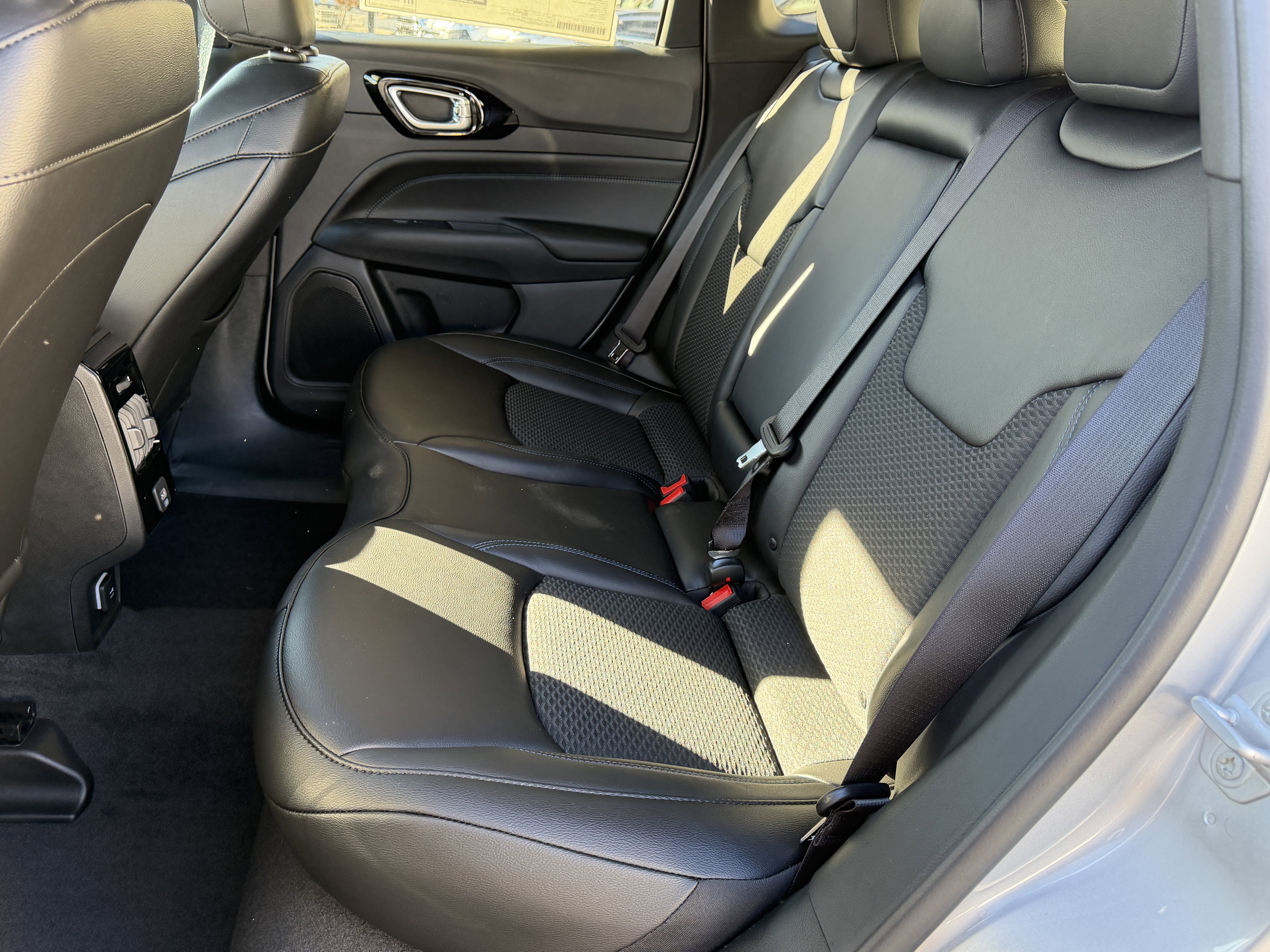 New 2026 Jeep Compass Latitude image 31