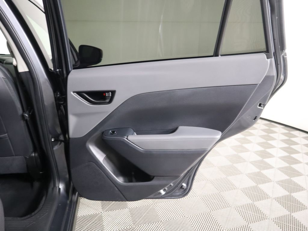 Used 2024 Subaru Crosstrek 2.0i Premium image 27