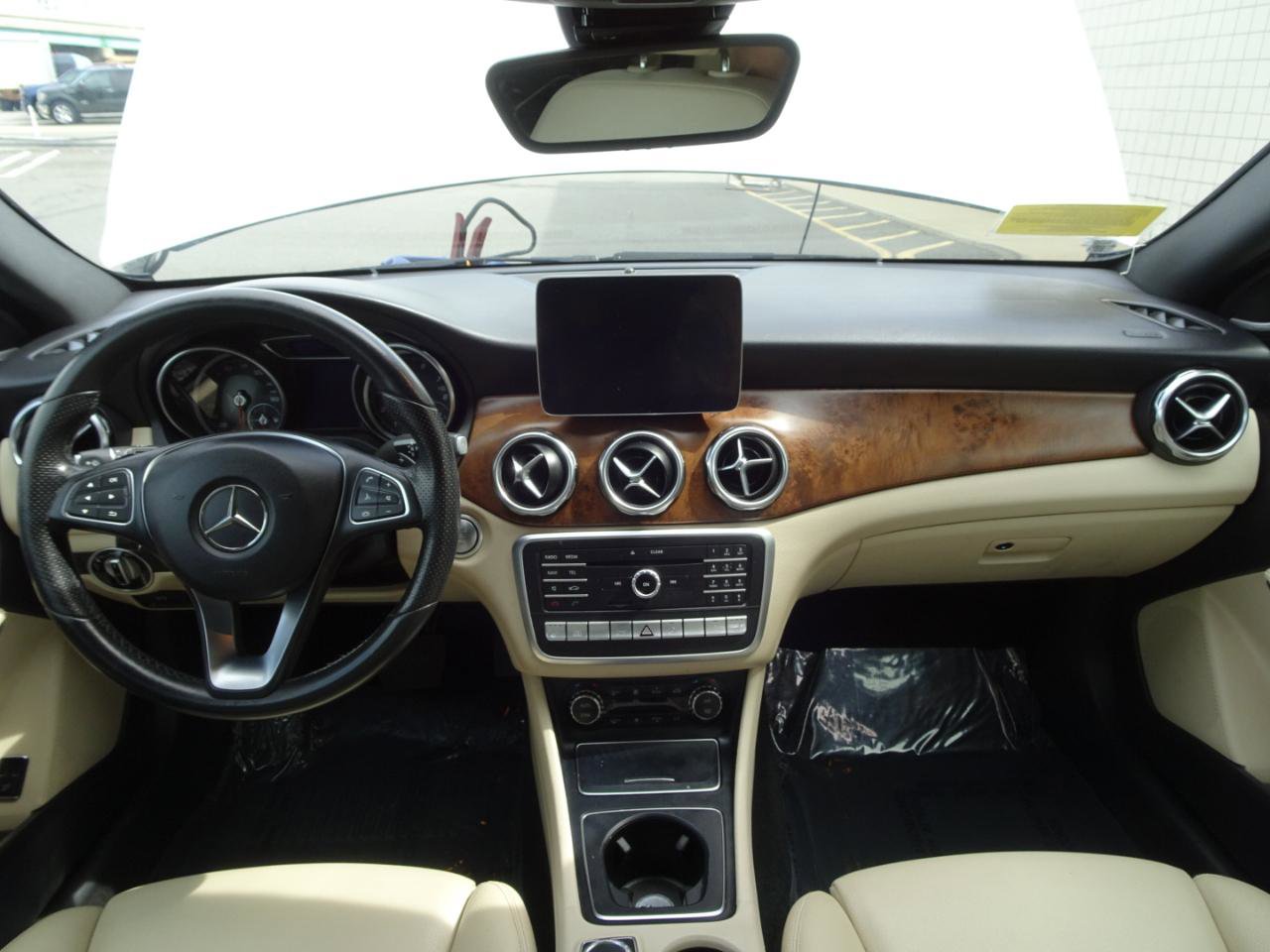 Used 2018 Mercedes-Benz GLA 250 4MATIC image 14