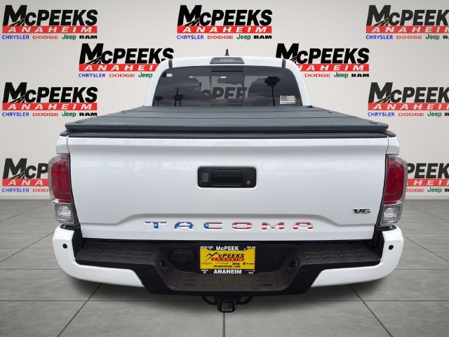 Used 2017 Toyota Tacoma Limited w/ Tow Package RWD image 4